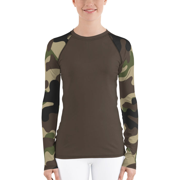 "Hide n' Seek" Land & Sea Fitness Top in Dark Khaki