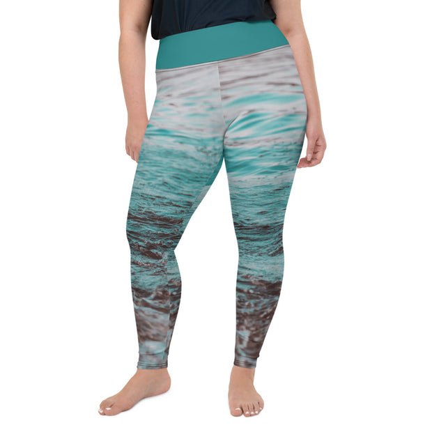 Athleisure Plus Size Leggings with great prints and colorful patterns like Athleisure leggings by Lululemon Athletica, Fabletics, Sweaty Betty, Under Armour, Nike and Adidas 